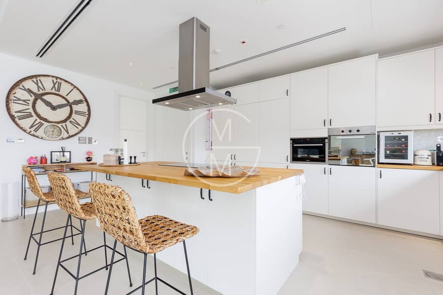 Exclusive | 2 Bed | Furnished | Rented