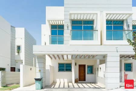 4 Bedroom Villa for Rent in Al Furjan, Dubai - Private Garden | Corner Unit | Close to School