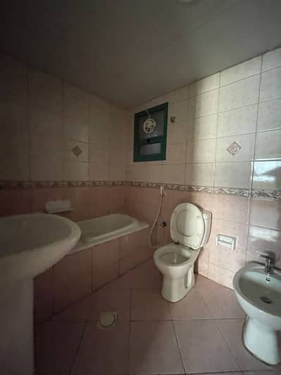 2 Bedroom Apartment for Rent in Al Taawun, Sharjah - صورة واتساب بتاريخ 2025-08-17 في 17.15. 57_9b55f71f. jpg