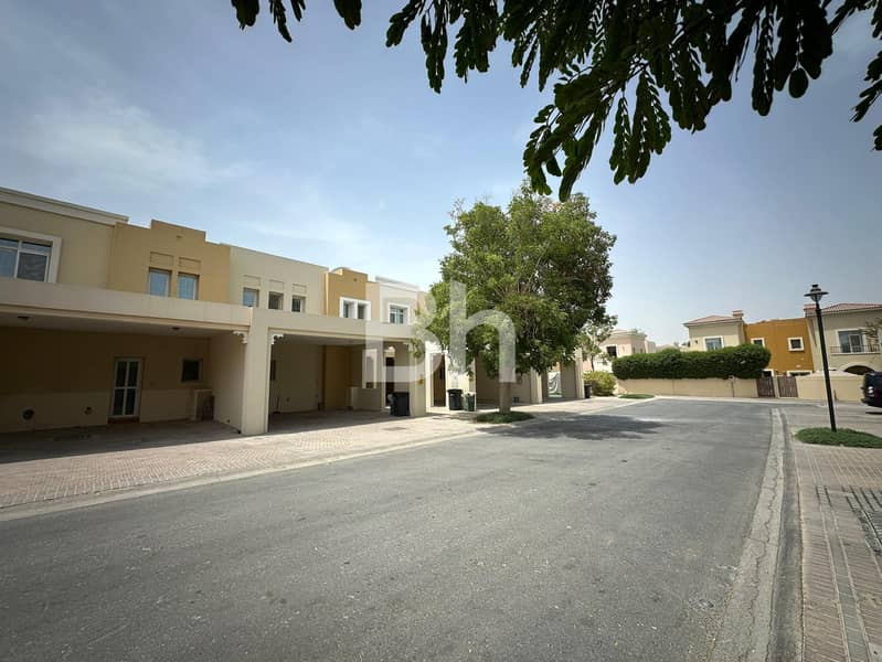 Vacant | Single Row | 3 Bed Plus Study |