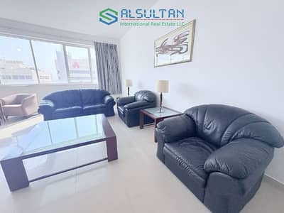 شقة 3 غرف نوم للايجار في شارع النجدة، أبوظبي - living room 1. jpeg