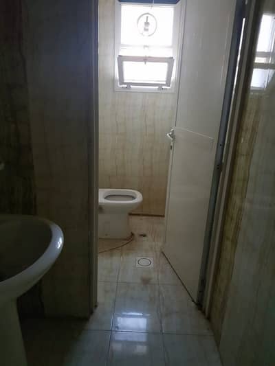 URGENTLY SALE!! VILLA 5 BEDROOMS HALL MAJLIS CLOSED TO THE MAIN ROAD AL MOWAIHAT//// URGENTLY SALE!! VILLA 5 BEDROOMS HALL MAJLIS CLOSED TO THE MAIN ROAD AL MOWAIHAT////