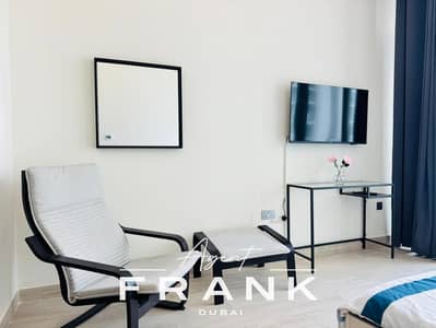 Studio for Rent in Al Jaddaf, Dubai - Furnished | Low Floor | City Views | 2 Cheques