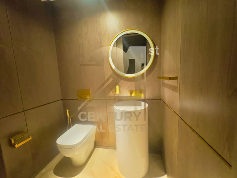 BREATHTAKING SEA VIEWS | FURNISHED | UPGRADED - Image 13