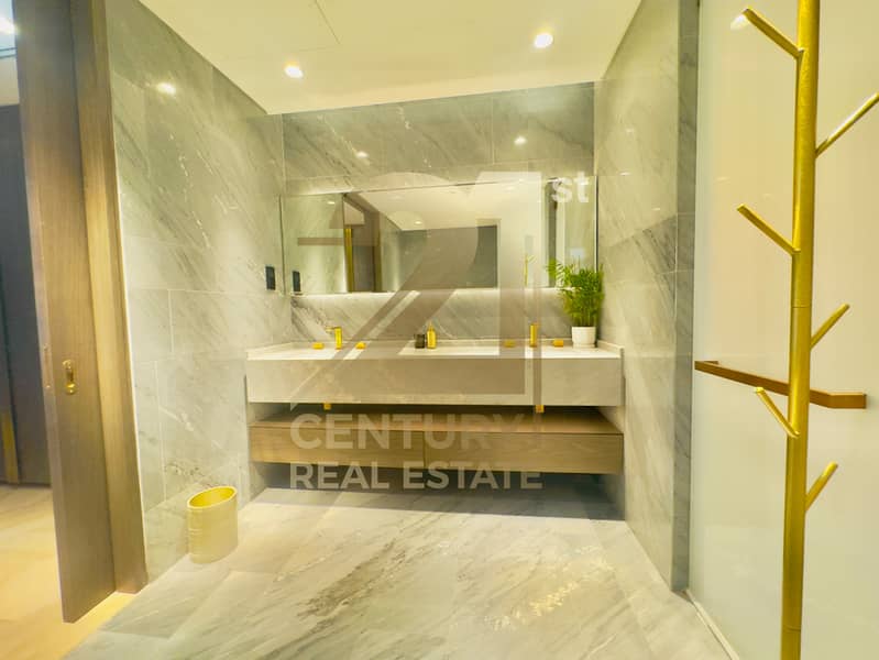 BREATHTAKING SEA VIEWS | FURNISHED | UPGRADED - Image 21