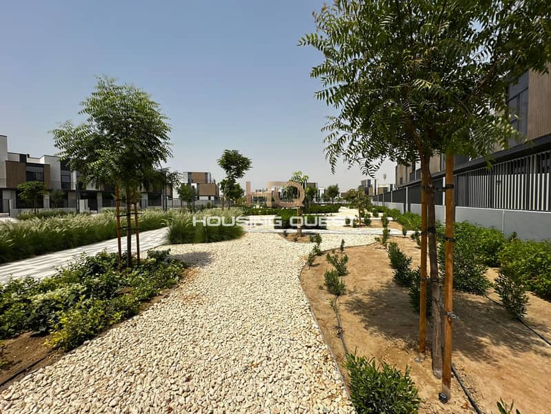 Easy Access | Near Park | Unit with white goods - Image 10