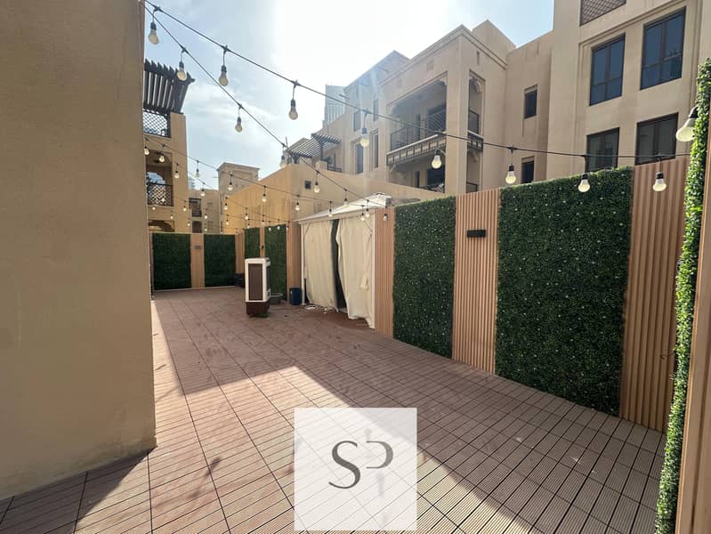 BURJ KHALIFA VIEW | LARGE TERRACE | DOWNTOWN - Image 6