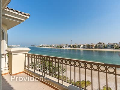 4 Bedroom Villa for Rent in Palm Jumeirah, Dubai - Palm Jumeirah Villa | Pool | Direct Beach Access