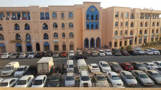 شقة في طراز فارسي المدينة العالمية 20000 درهم - 4254292 شقة في طراز فارسي المدينة العالمية 20000 درهم - 4254292