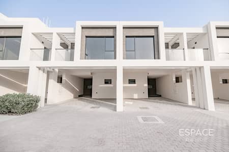 3 Bedroom Villa for Rent in DAMAC Hills, Dubai - Premuim Finishing | New Community | Handed Over
