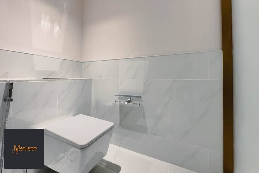 12 IMG_1140-Photoroom. png