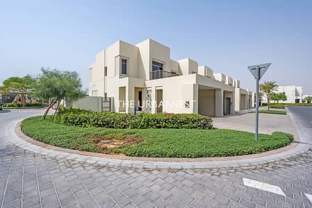 4 Bedroom Villa for Sale in Town Square, Dubai - Corner Plot | Single Row | Available Mid August
