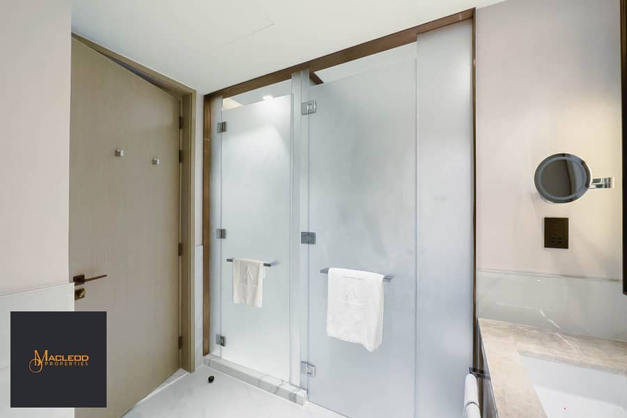8 IMG_1144-Photoroom. png