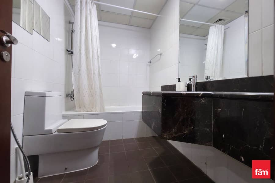 Renovated | Burj Khalifa View | Furnished | Vacant - Image 19