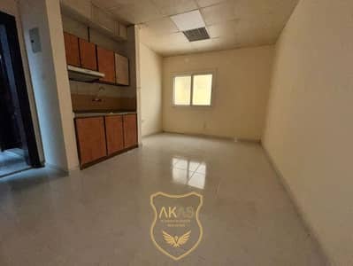 استوديو  للايجار في النباعة، الشارقة - ee726a3e-9a08-42d1-bffc-008cf7e524ed. jpg