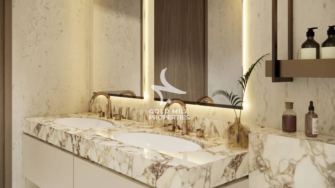 20 Master Bathroom 3. jpg