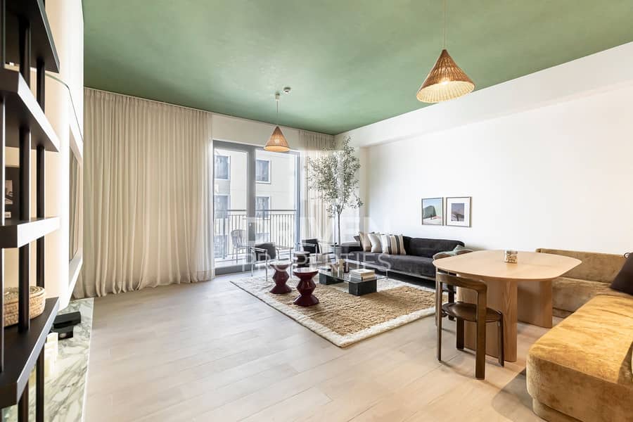 Corner and Cozy Unit with Partial Sea View Corner and Cozy Unit with Partial Sea View