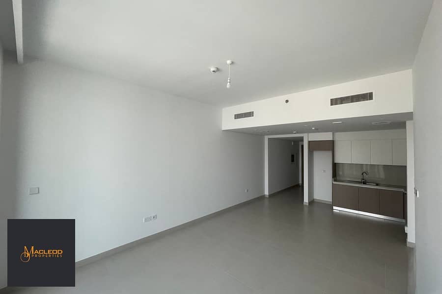 Vacant Soon/ Full Khalifa View/ Spacious Layout - Image 11