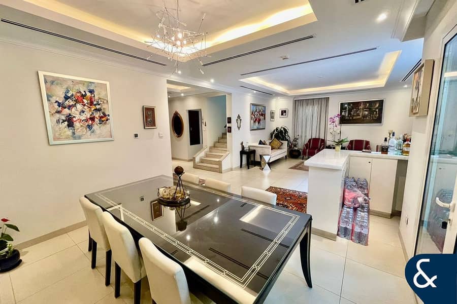 Type 3S1 | Great Location | VOT | End Unit