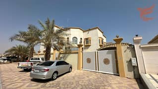 فیلا في الظيت الجنوبي،الظيت 7 غرف 120000 درهم - 12682247
