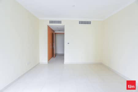 2 Bedroom Flat for Sale in Jumeirah Lake Towers (JLT), Dubai - 2 + MAID | GOLF COURSE & LAKE VIEW | VACANT SOON