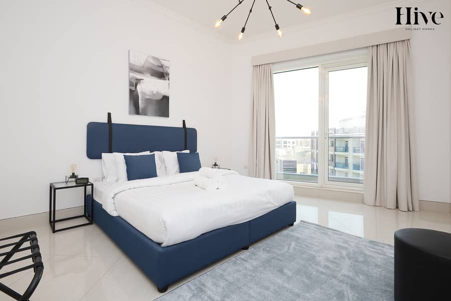 Stunning 2 Bed in Al Warqa - Image 10