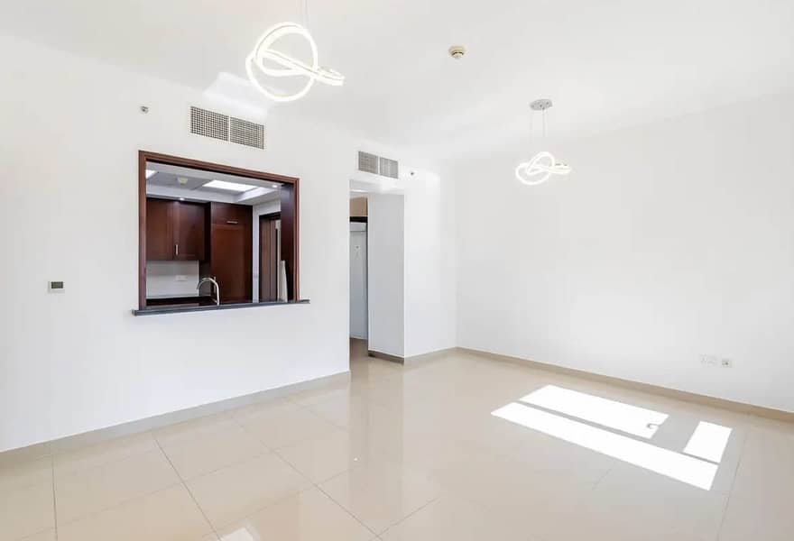 1 BR Apartment I Spacious I Higher Floor 1 BR Apartment I Spacious I Higher Floor