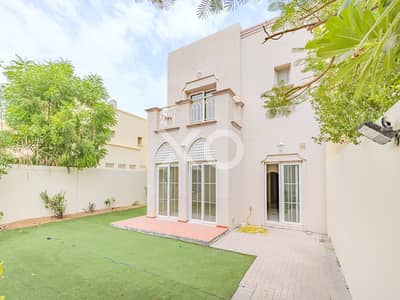 فیلا 3 غرف نوم للايجار في الينابيع، دبي - فیلا في الينابيع 3،الينابيع 3 غرف 230000 درهم - 12683986