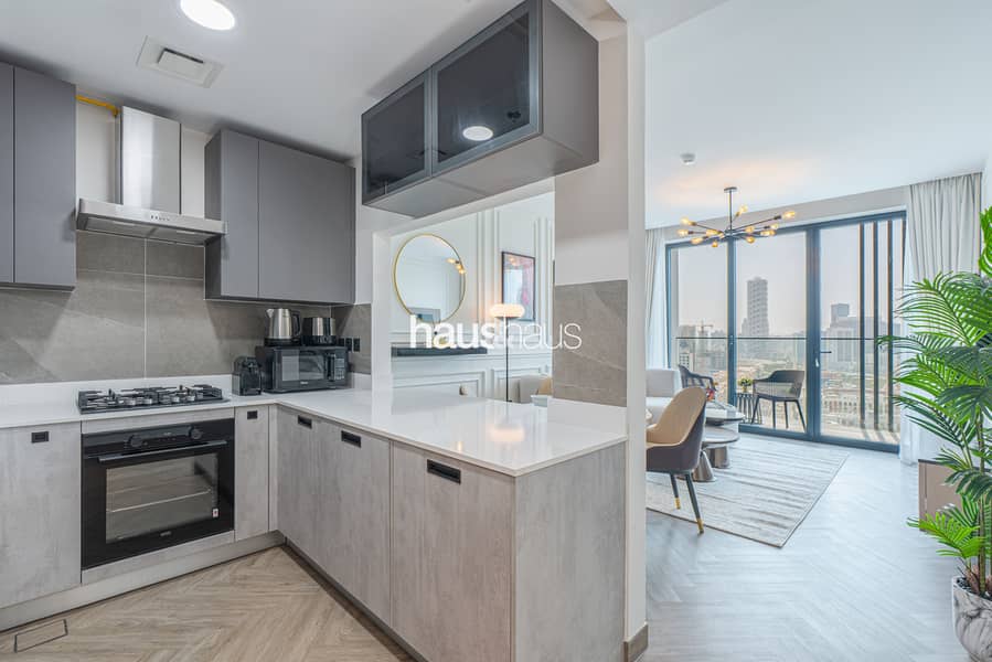 Newly Furnished | Near Circle Mall | Elegant - Image 5