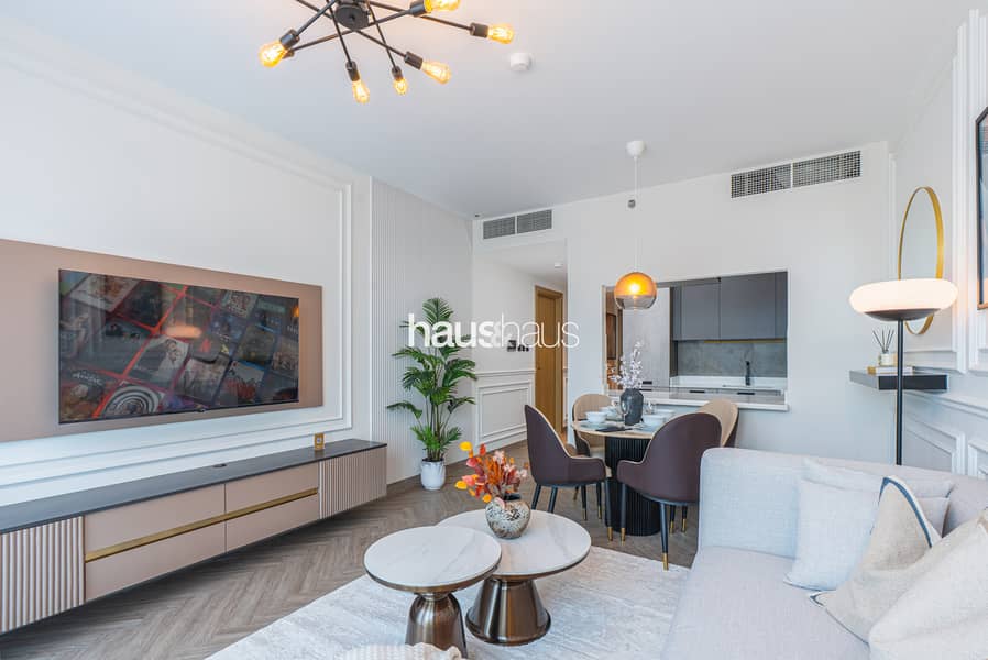 Newly Furnished | Near Circle Mall | Elegant - Image 7