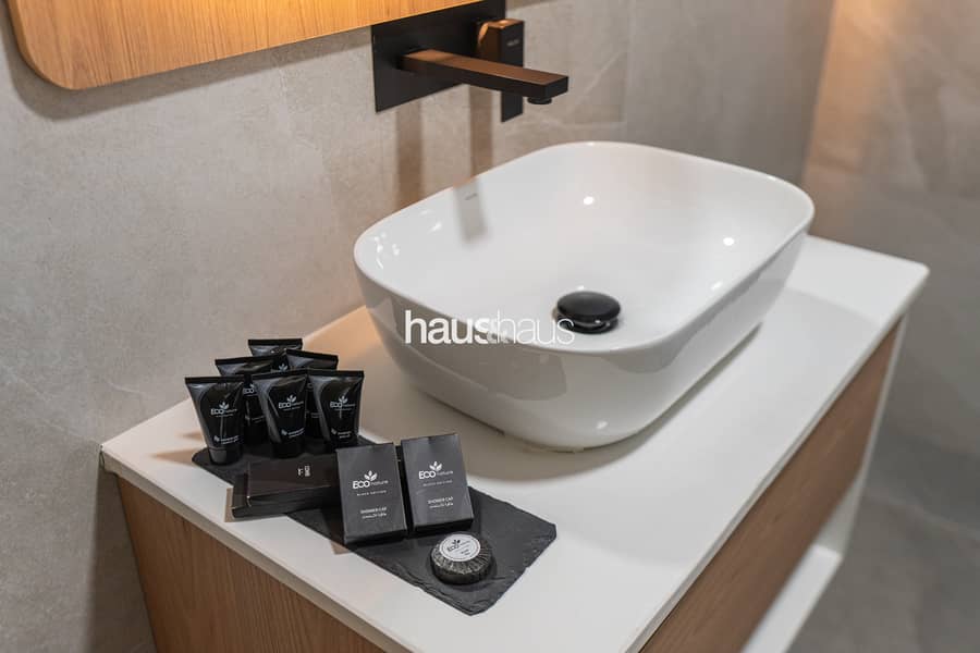 Newly Furnished | Near Circle Mall | Elegant - Image 19