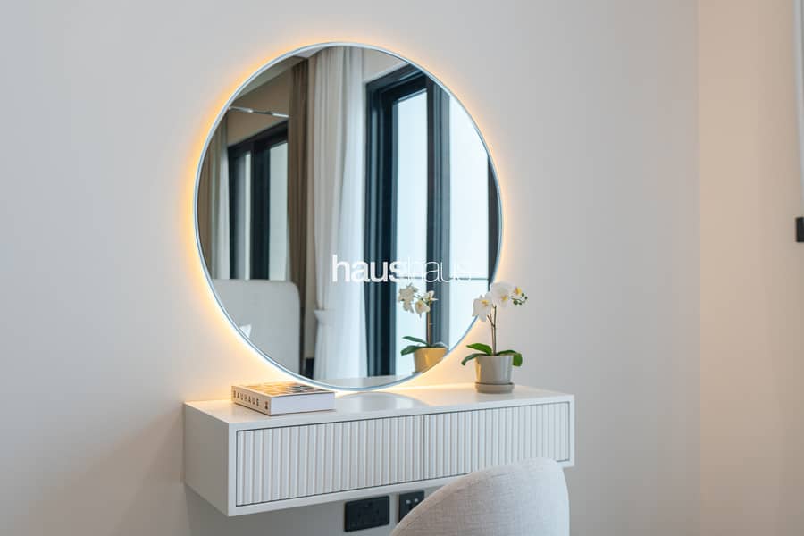 Newly Furnished | Near Circle Mall | Elegant - Image 22