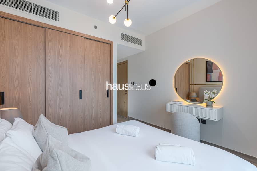 Newly Furnished | Near Circle Mall | Elegant - Image 26