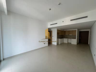 2 Bedroom Apartment for Rent in Dubai Creek Harbour, Dubai - High Floor | Sea view | Vacant