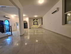 فیلا في مدينة الرياض 6 غرف 165000 درهم - 12687274
