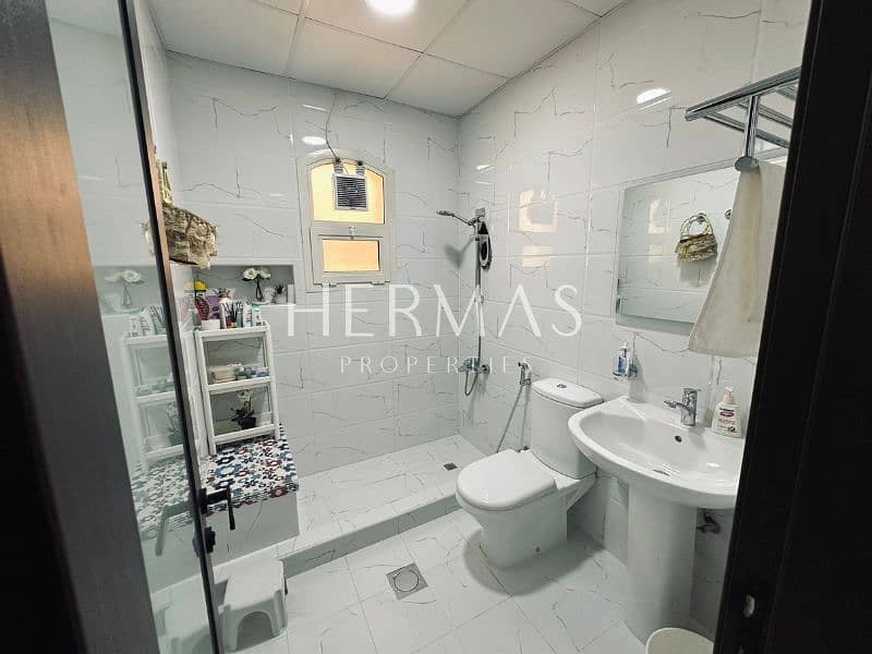 5 BR+Maid l Fully Upgraded Furnished l Huge Independent Villa - Image 15