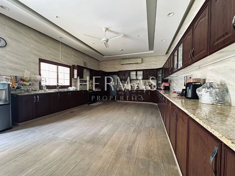 5 BR+Maid l Fully Upgraded Furnished l Huge Independent Villa - Image 22