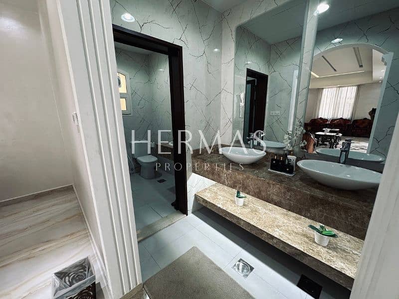 5 BR+Maid l Fully Upgraded Furnished l Huge Independent Villa - Image 27