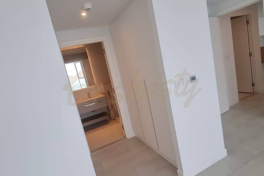 Unfurnished | Spacious | Panoramic Sea View - Image 9