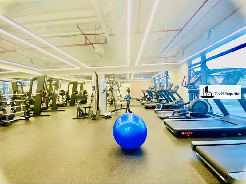 Spacious 2BR + Storage | | Elegant Layout | | Kitchen Appliances | | Only Family - Image 35