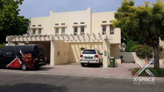 فیلا 4 غرف نوم للايجار في البحيرات، دبي - فیلا في البحيرات 4 غرف 270000 درهم - 12688439