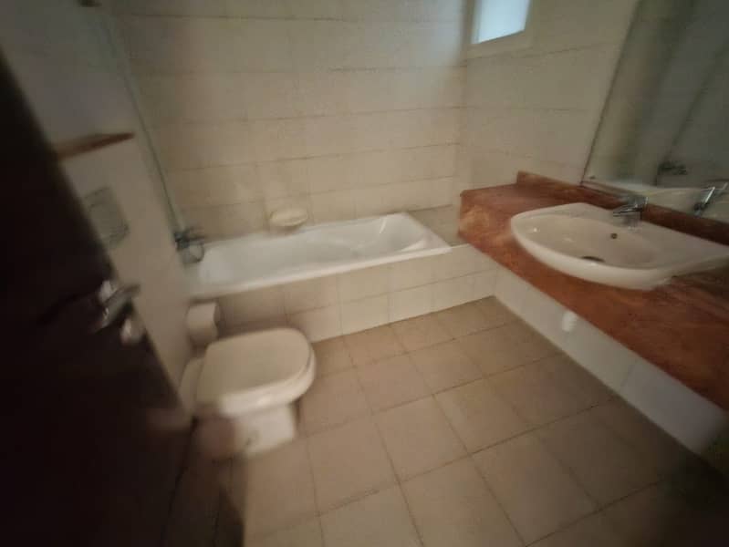 12 1000039630. jpg