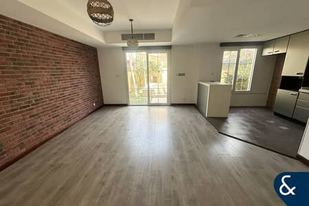 2 Bedroom Villa for Sale in The Springs, Dubai - Upgraded | Across From Pool And Park | Vacant