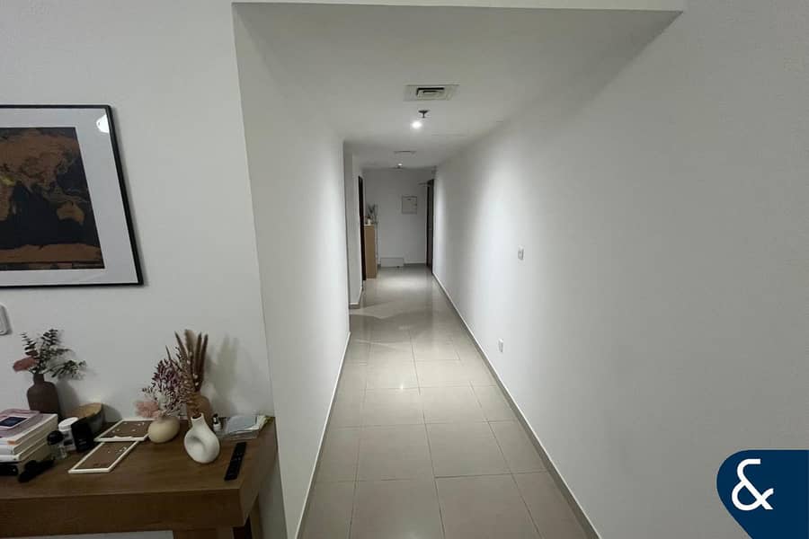 Priced to sell | Low floor | Huge Terrace