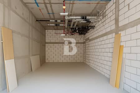 Shop for Rent in Deira, Dubai - Prime Retail Shop | Shell & Core