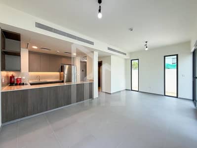 3 Bedroom Townhouse for Rent in Tilal Al Ghaf, Dubai - Landscaped | Close to amenities | Vacant Soon