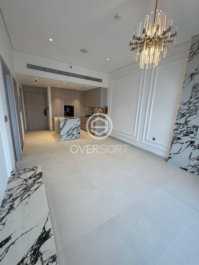 Stylish 1 Bedroom + Study, kitchen suppliers - Image 2