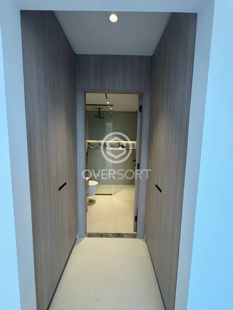 Stylish 1 Bedroom + Study, kitchen suppliers - Image 6