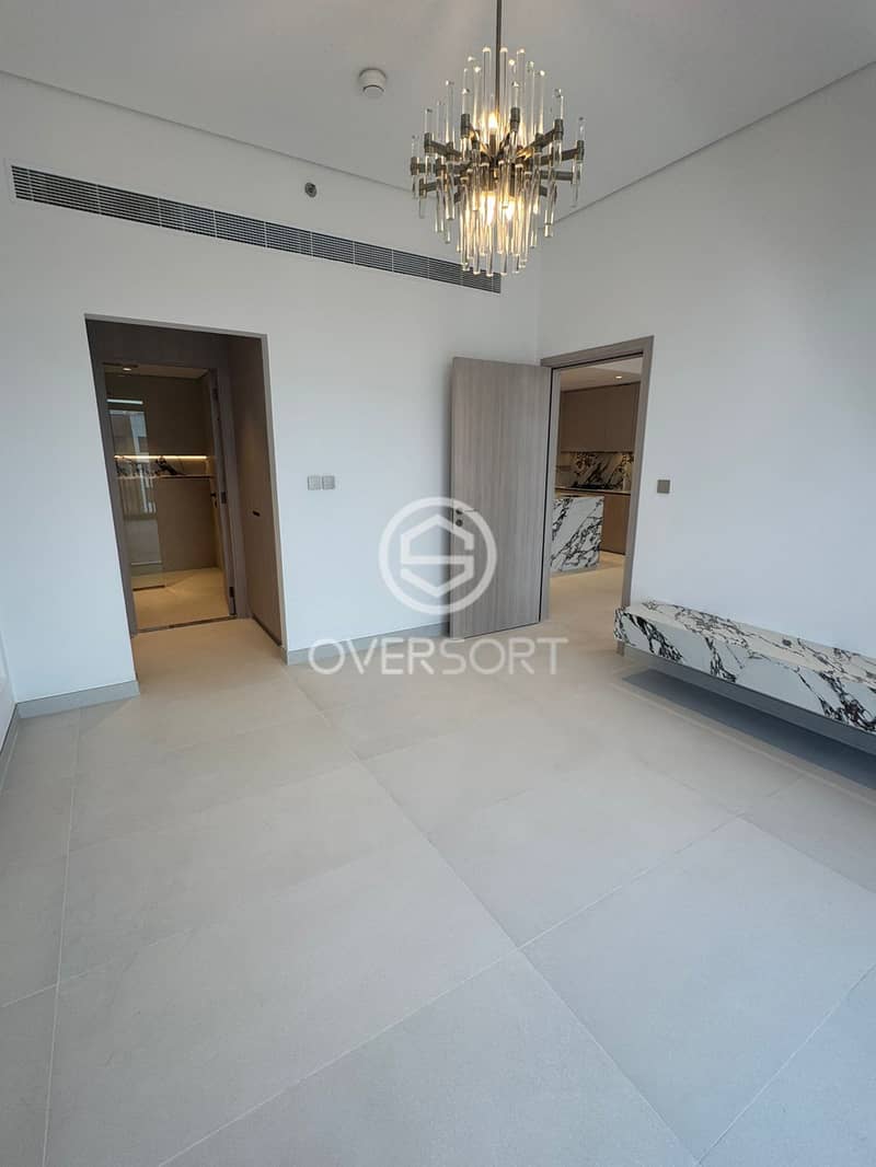 Stylish 1 Bedroom + Study, kitchen suppliers - Image 7