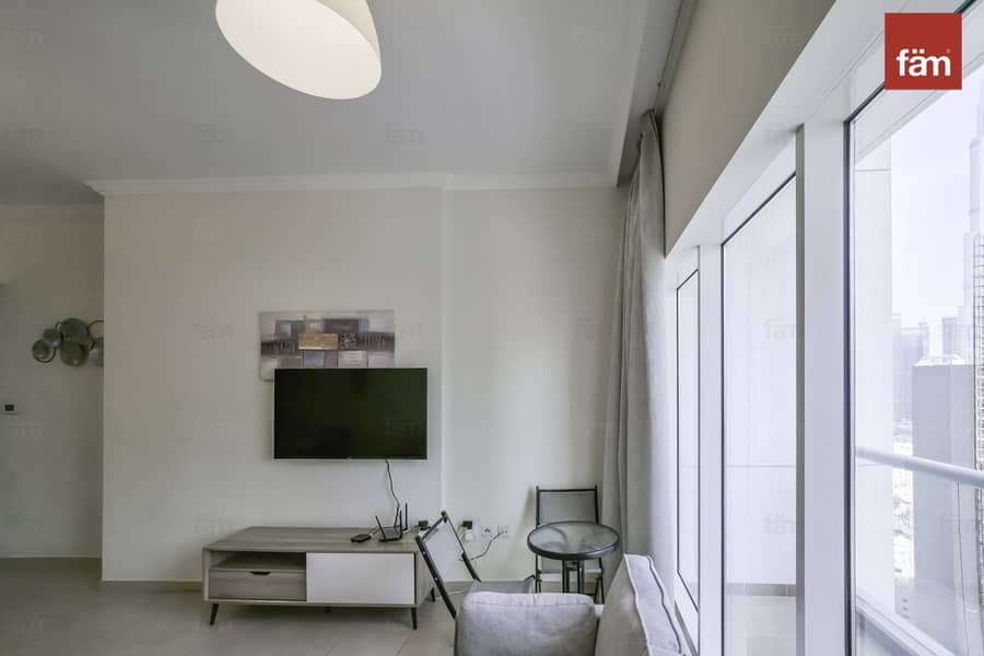 Renovated | Burj Khalifa View | Furnished | Vacant - Image 16